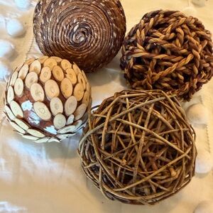 Set of Decorative Fiber Brown and Tan Balls